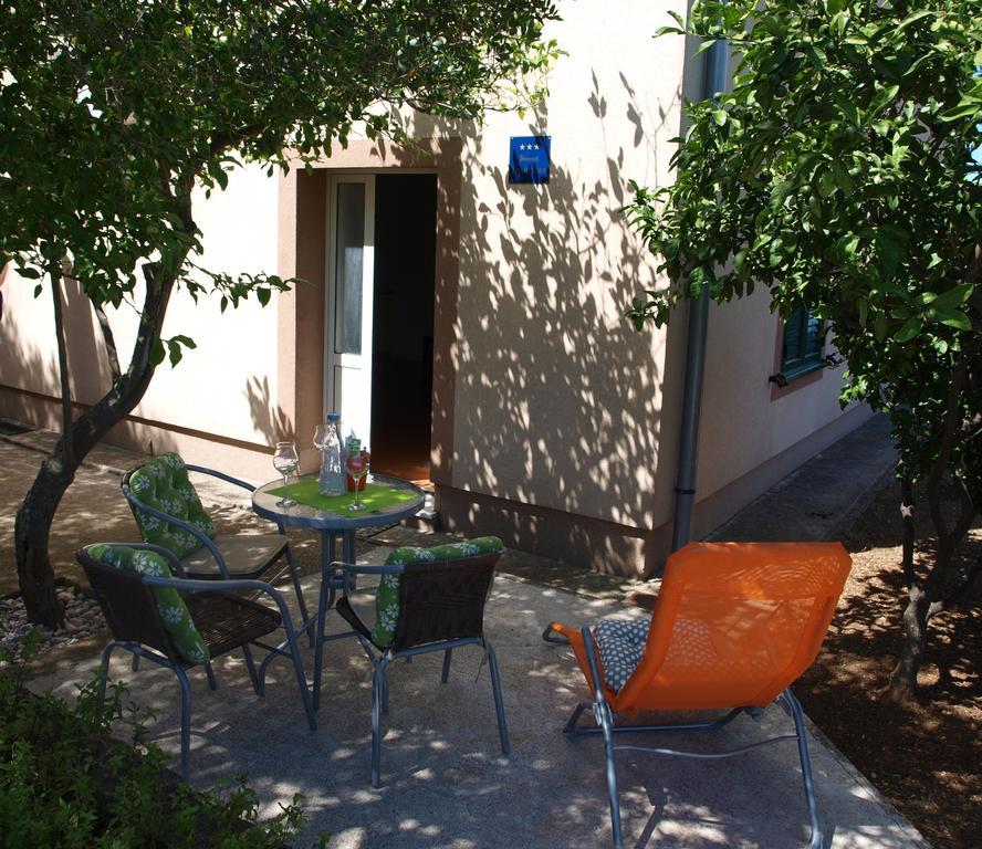 Apartment Luna Ploce  Extérieur photo